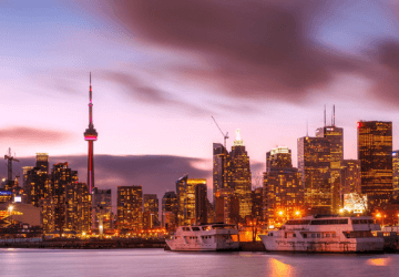 טיסה לטורונטו קנדה