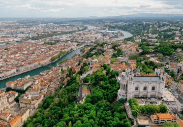 טיסות לליון