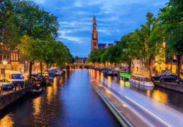 טיסת לאו קוסט לאמסטרדם