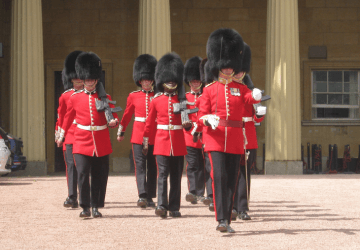 טיסת לאו קוסט ללונדון