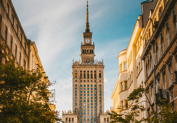 טיסה לורשה פולין